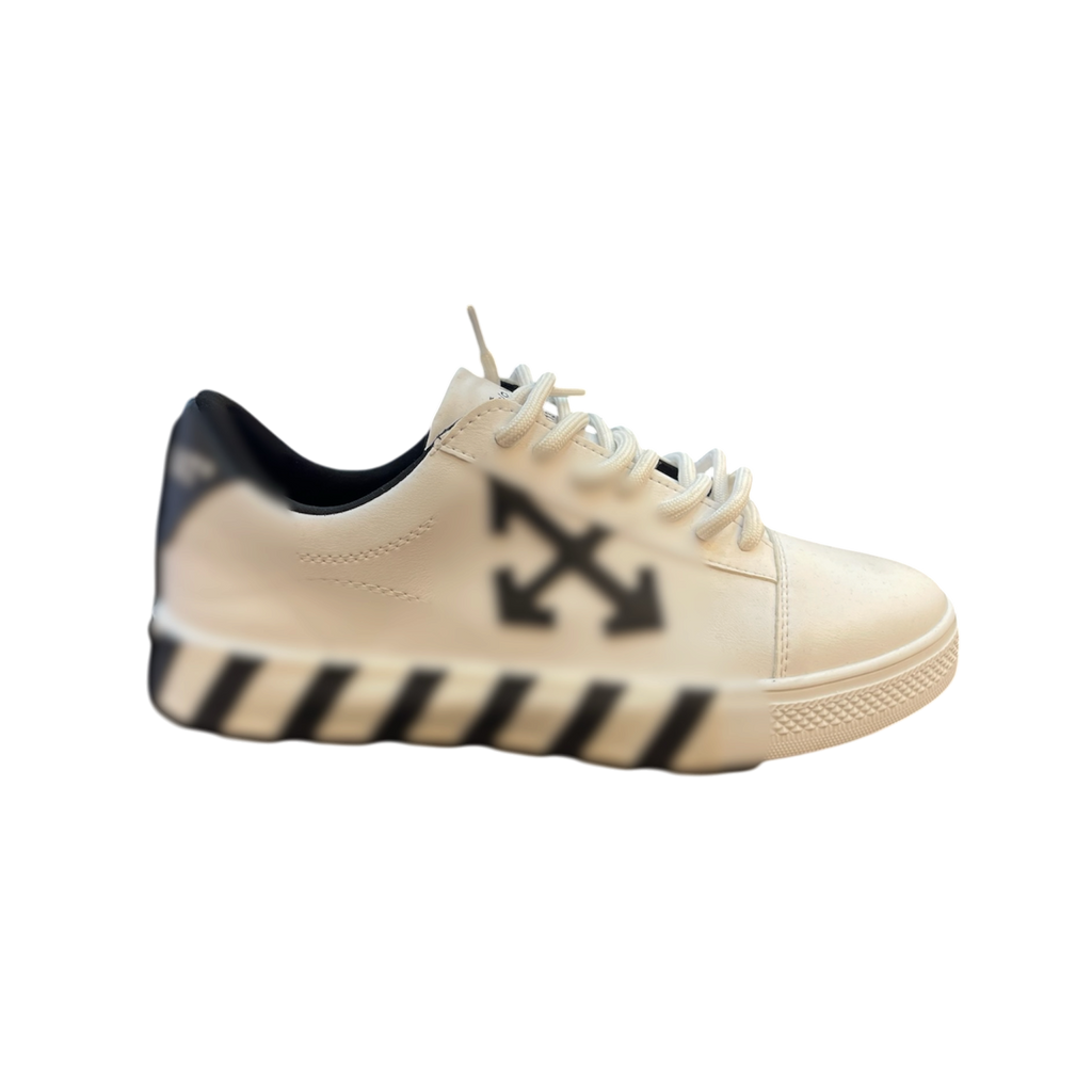 Of whte White Leather Shoes